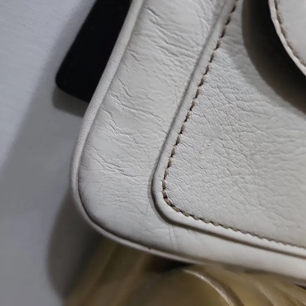 Coach Soho white leather buckle wristlet clutch bag. Y2K